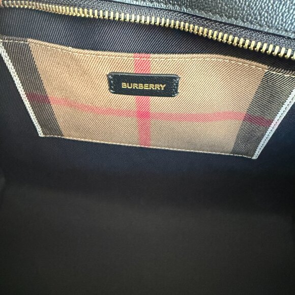 Burberry Banwell Black Leather Shoulder Bag Handbag - Picture 8 of 16
